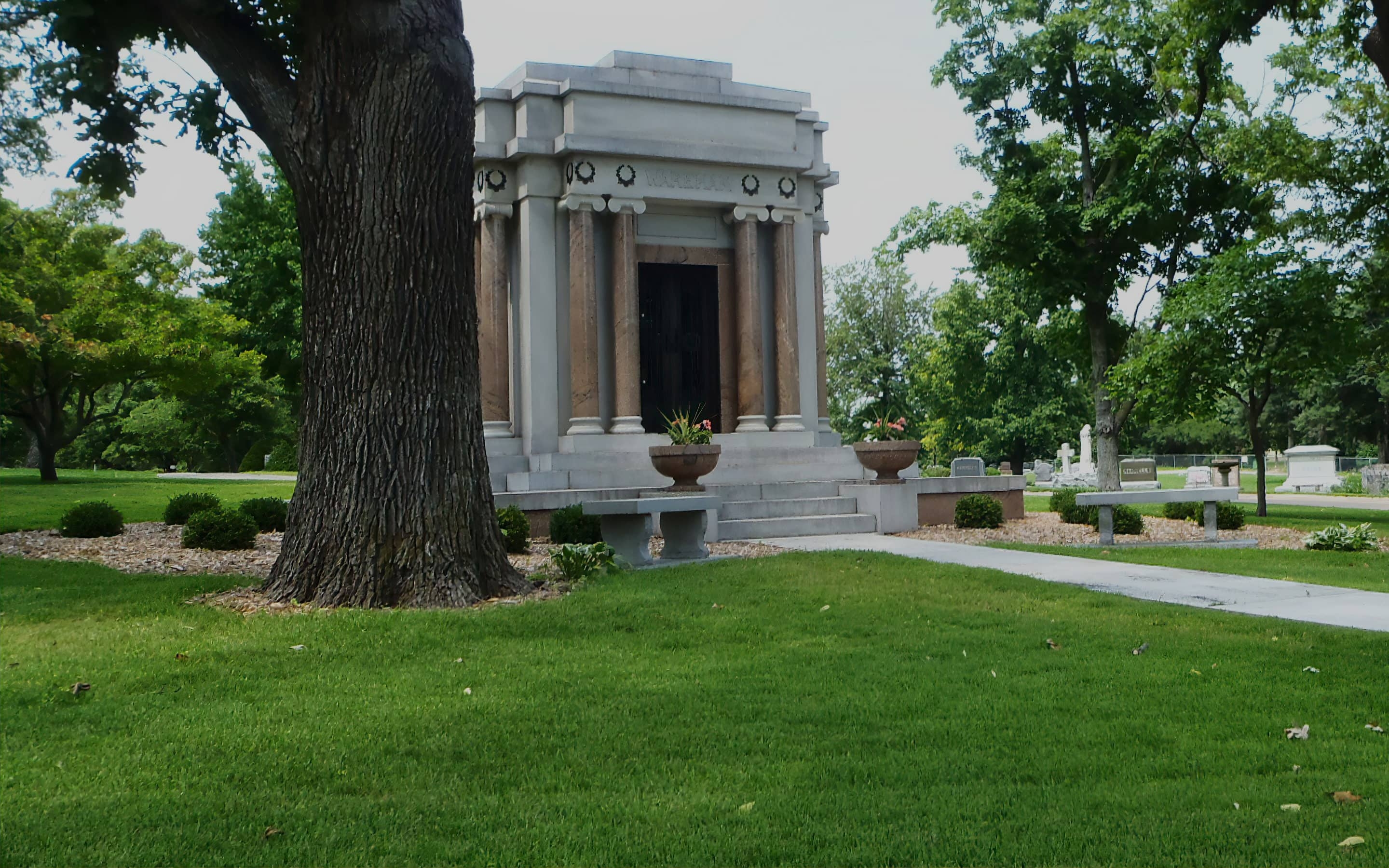 Photo with a view of Manhattan Cemeteries, KS