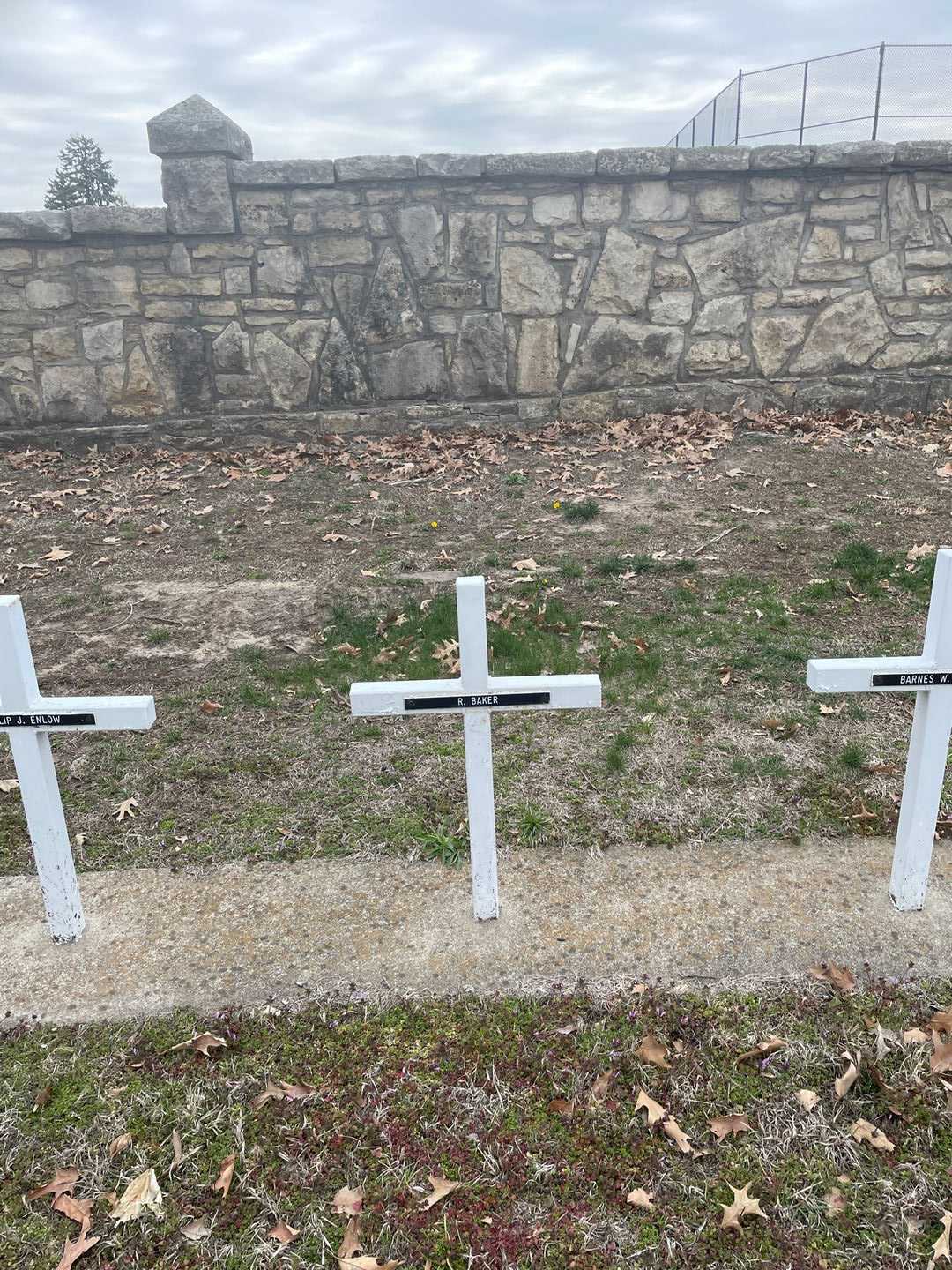 R. Baker's grave. Photo 2