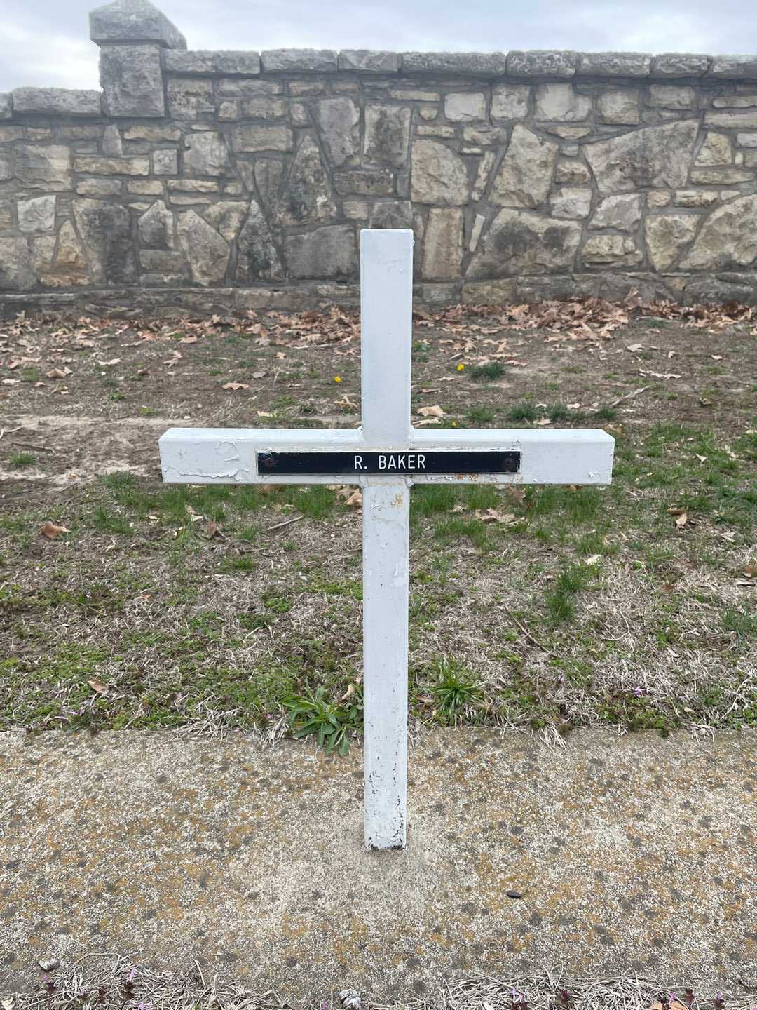 R. Baker's grave. Photo 3
