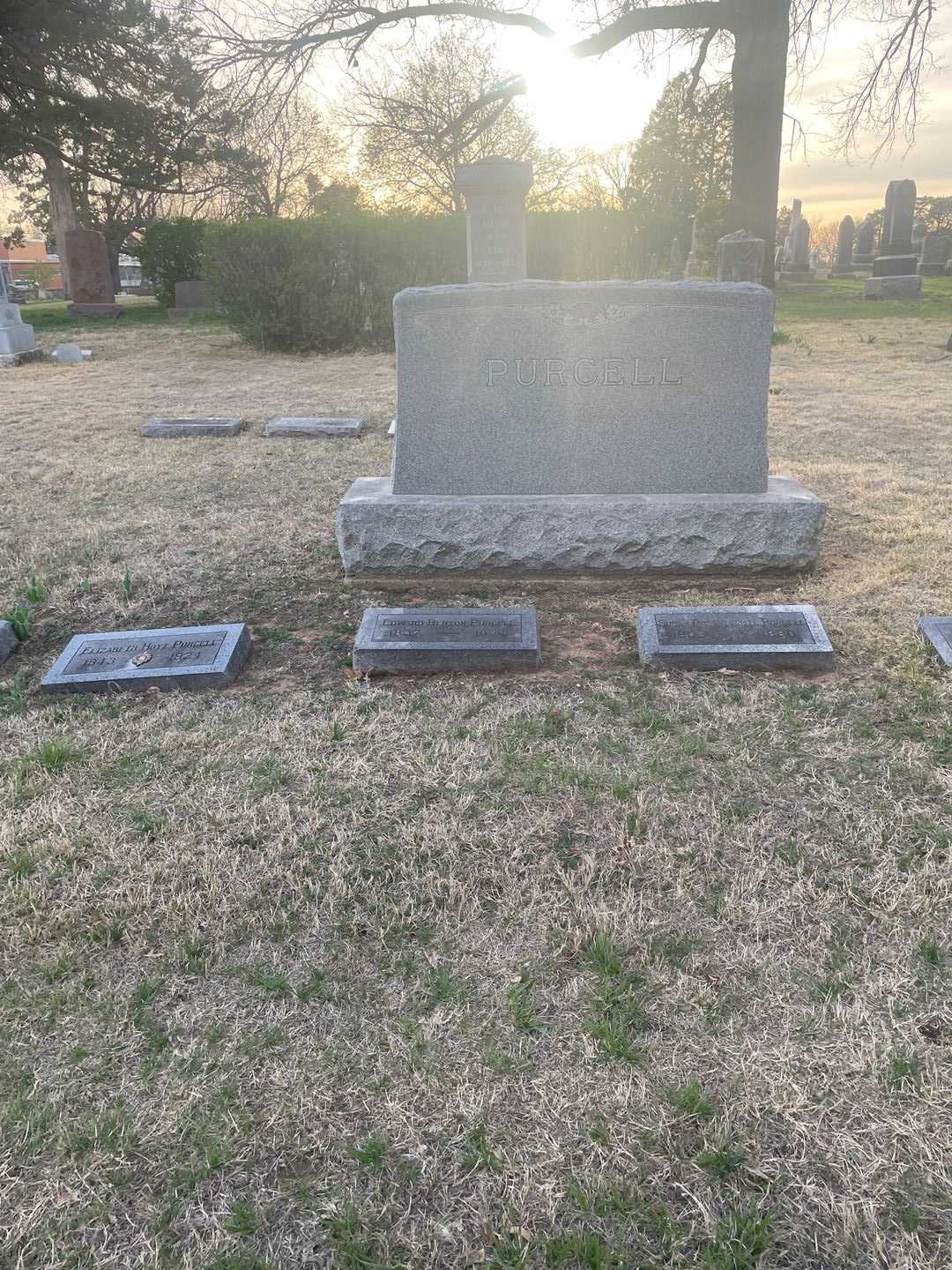 Edward Benton Purcell's grave. Photo 2