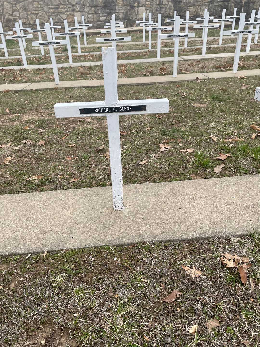 Richard C. Glenn's grave. Photo 3