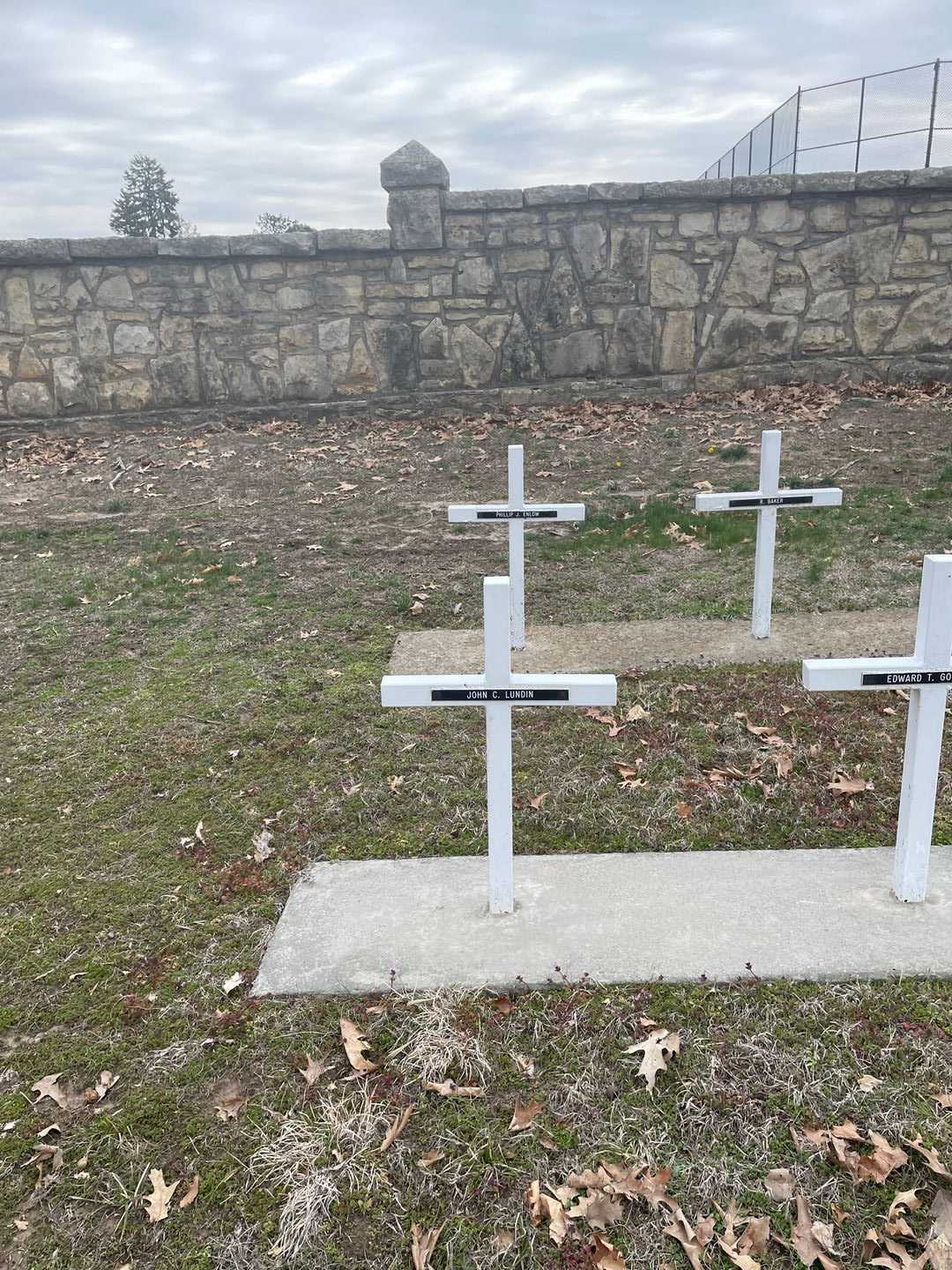 John C. Lundin's grave. Photo 2