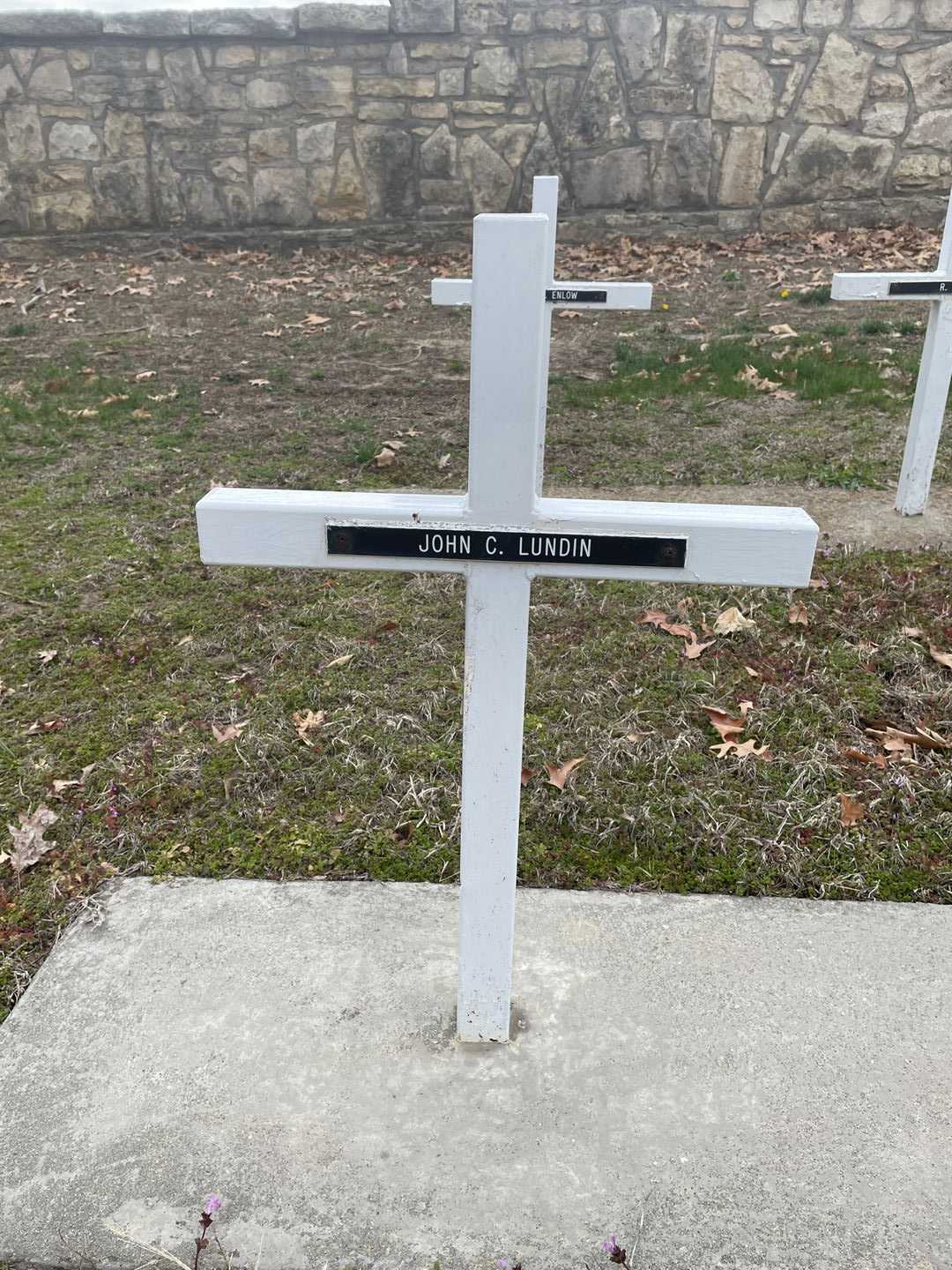 John C. Lundin's grave. Photo 3