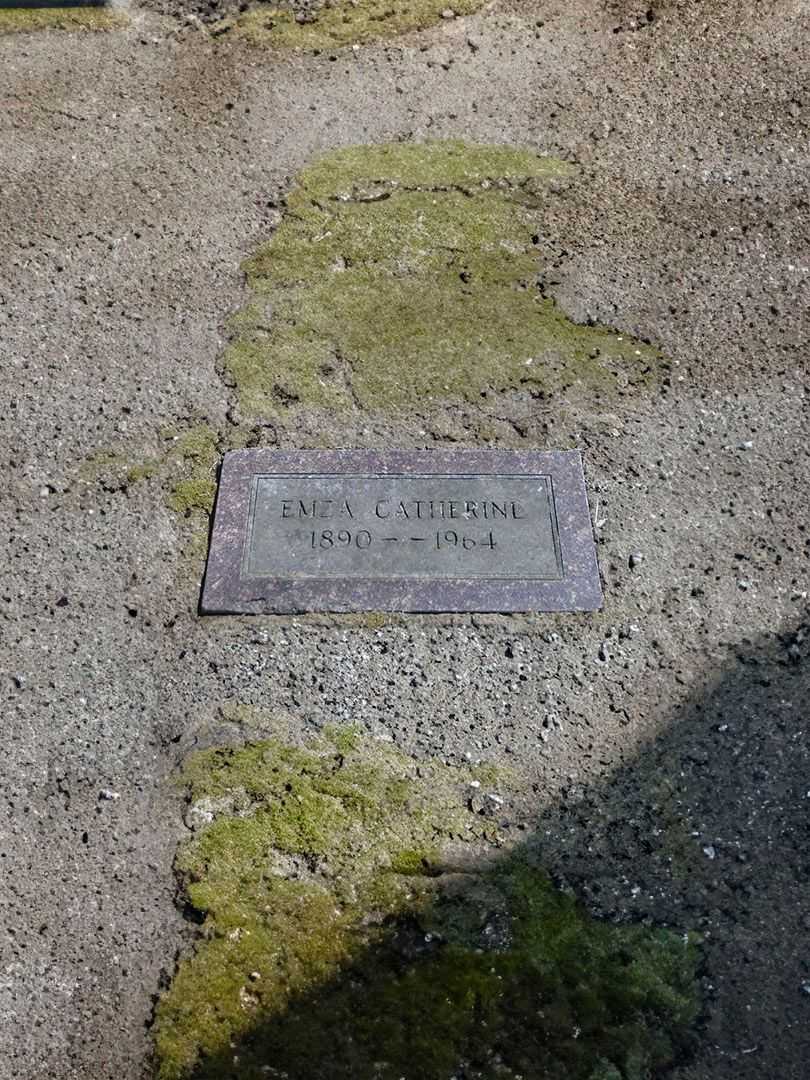 Emza Catherine Wagaman's grave. Photo 2