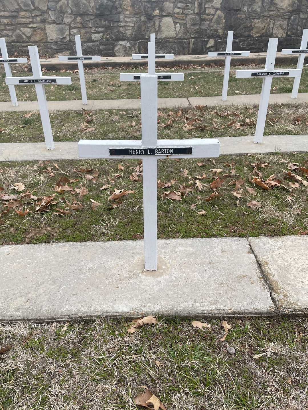 Henry L. Barton's grave. Photo 3