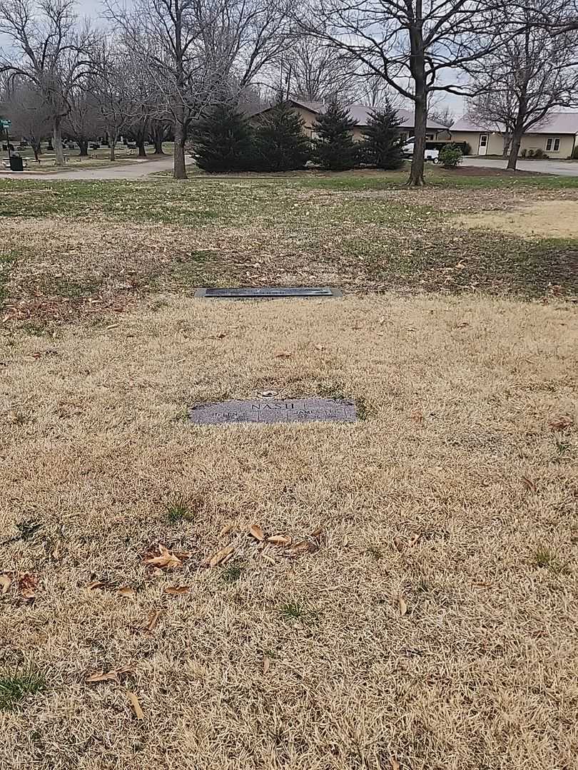 Helen E. Nash's grave. Photo 2