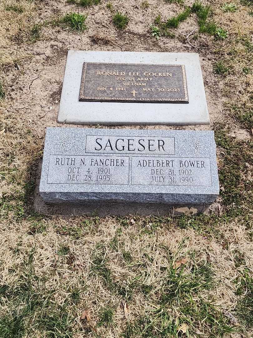 Doctor Adelbert Bower Sageser's grave. Photo 1