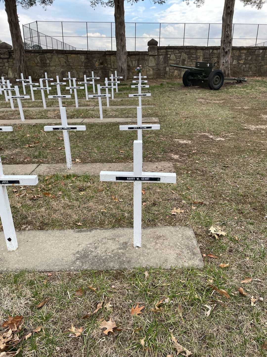 Harry W. Gehrt's grave. Photo 2