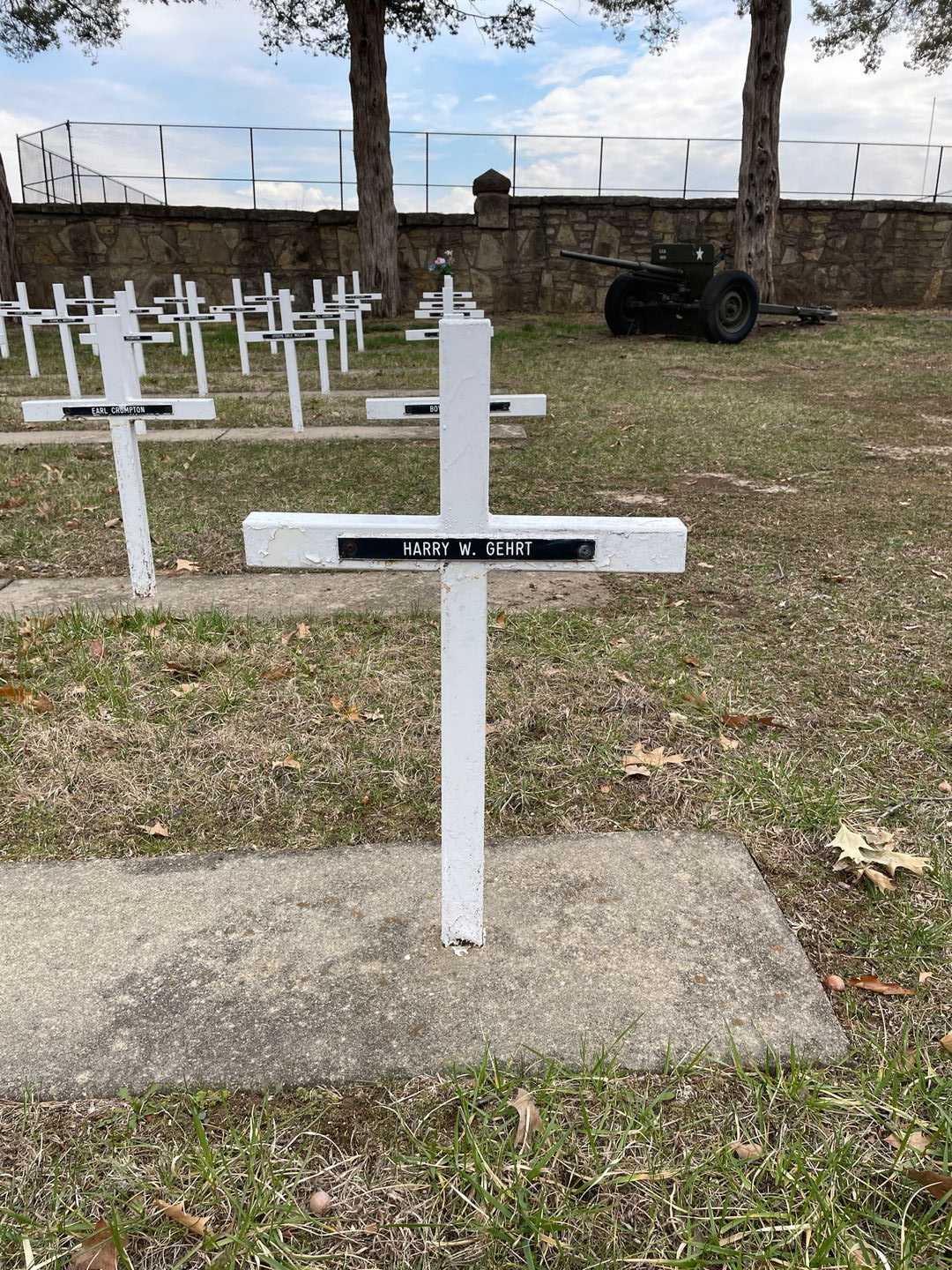 Harry W. Gehrt's grave. Photo 3