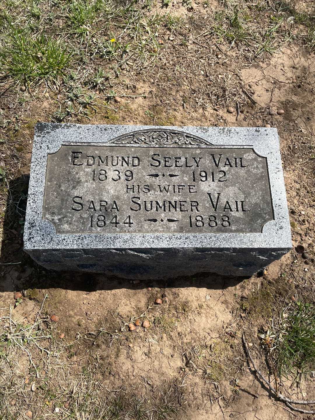 Edmund Seely Vail's grave. Photo 3