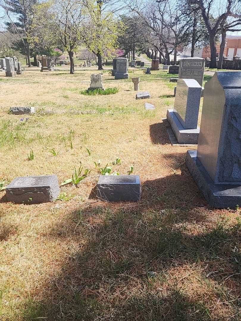 Helen Alice Zeidler's grave. Photo 2