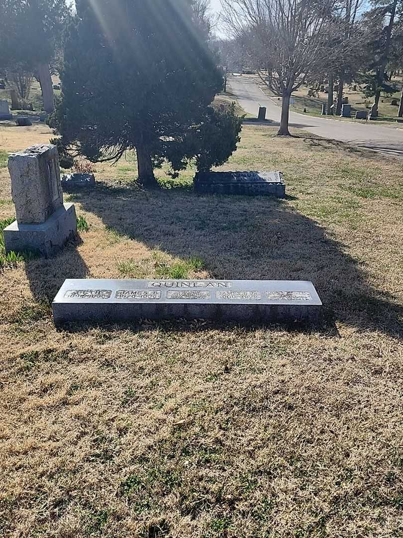 James B. Quinlan's grave. Photo 2
