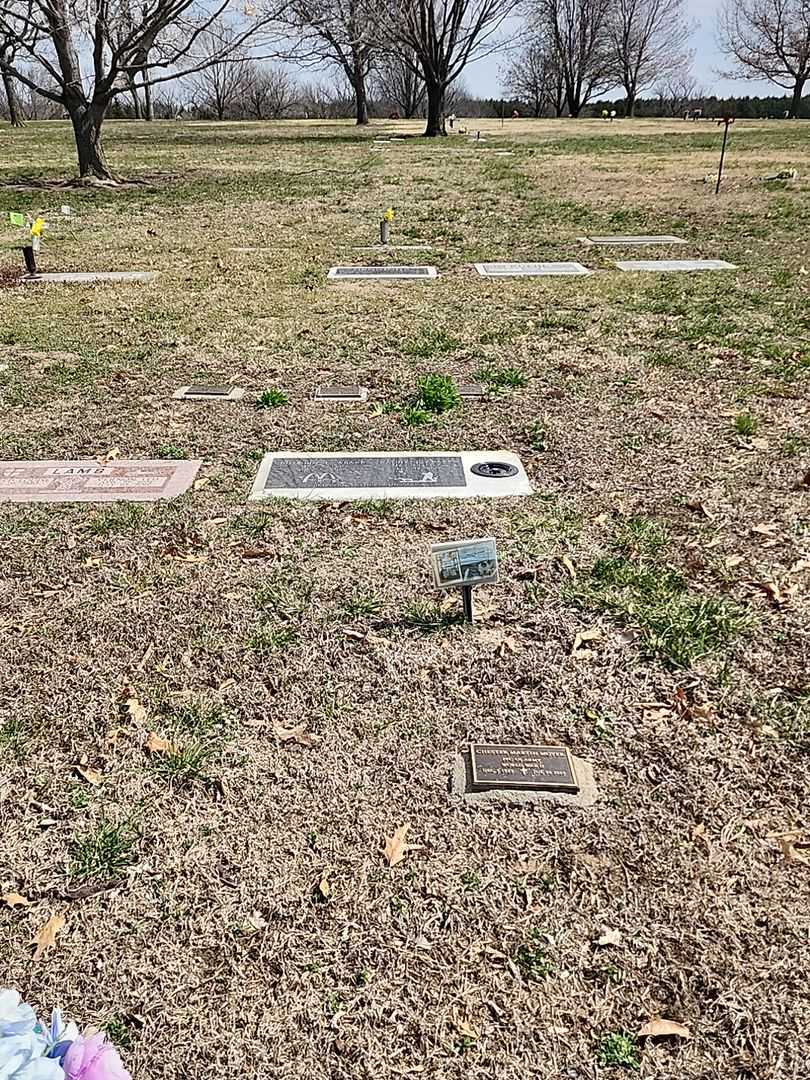 Randy J. Abarr's grave. Photo 1