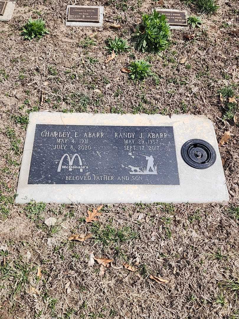 Randy J. Abarr's grave. Photo 2
