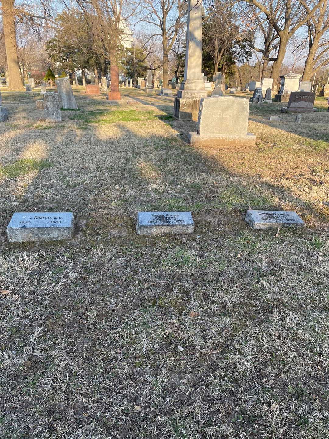 Missus/Madam Louise Fuller Roberts's grave. Photo 2