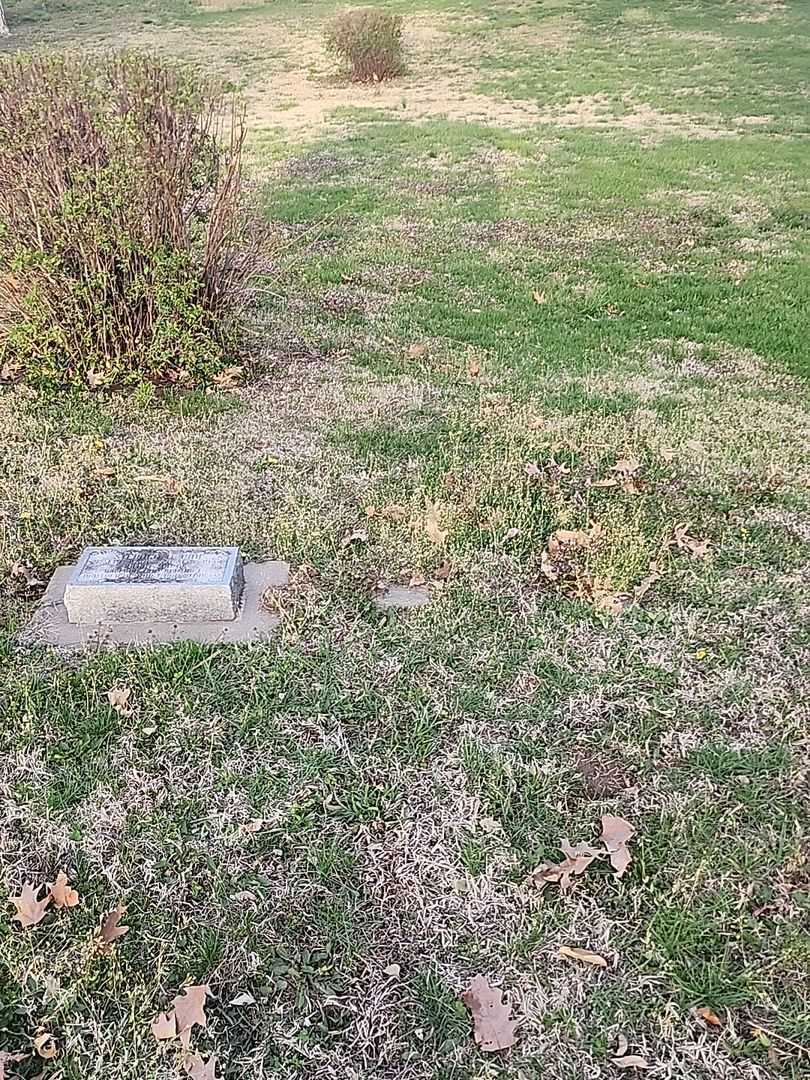 Curtis Lynn Tabery's grave. Photo 2