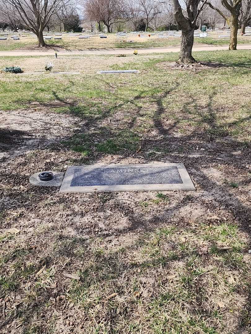 Patrick M. Kaminski's grave. Photo 2