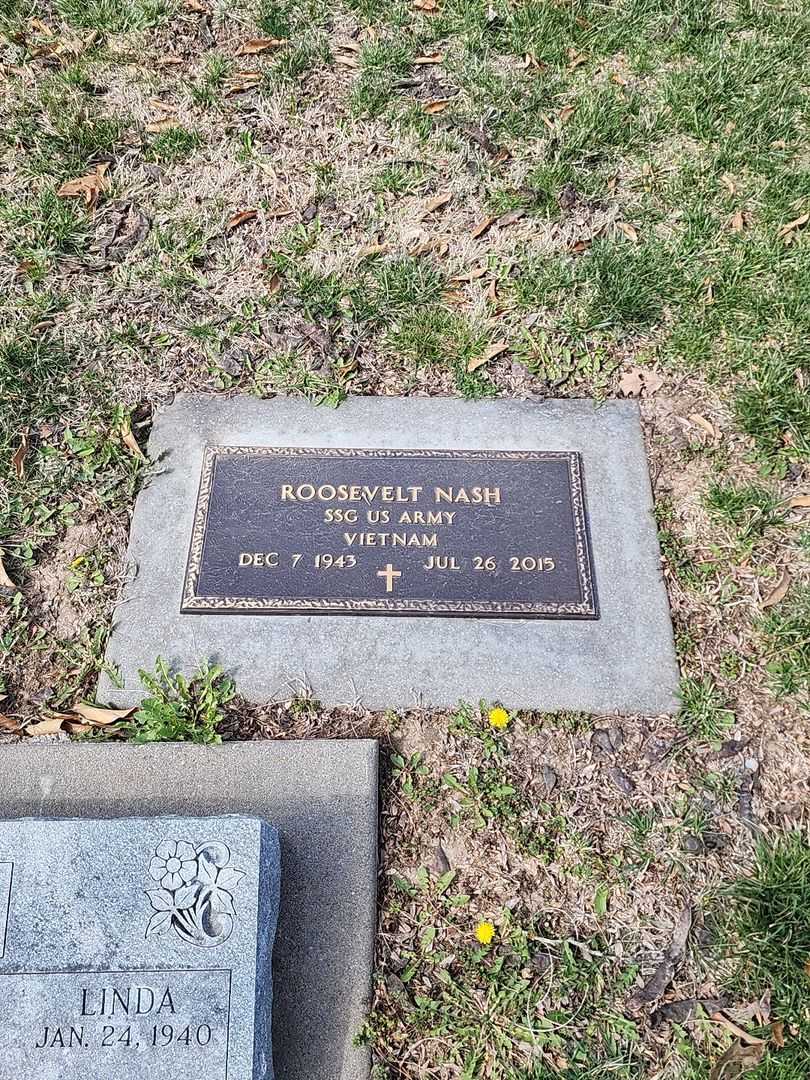 Roosevelt Nash's grave. Photo 3