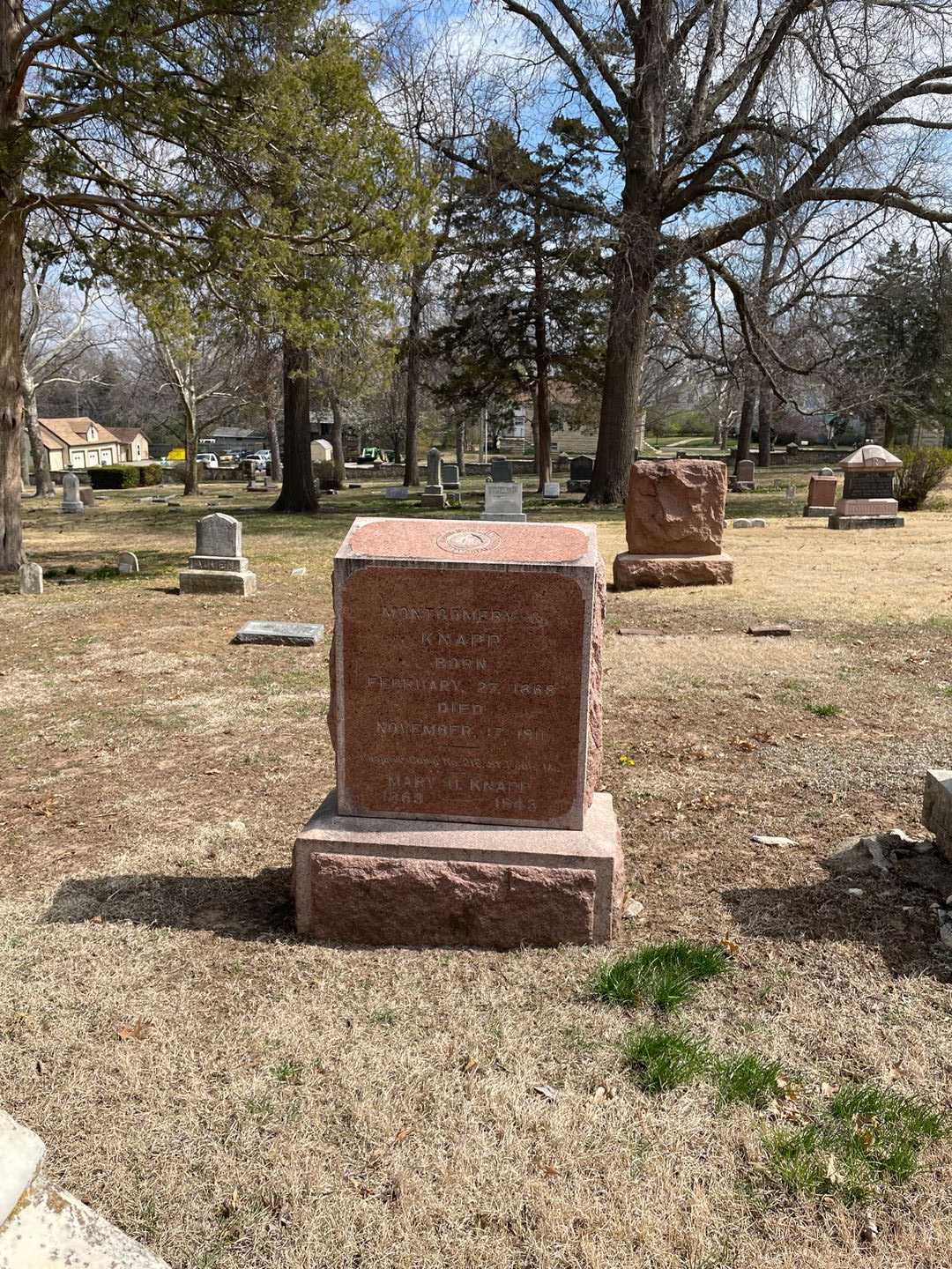 Mary U. Knapp's grave. Photo 2