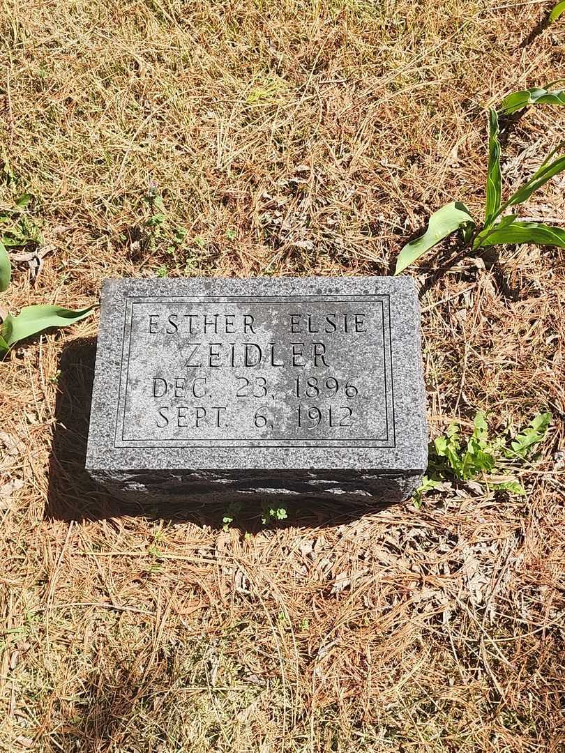 Esther Elsie Zeidler's grave. Photo 3