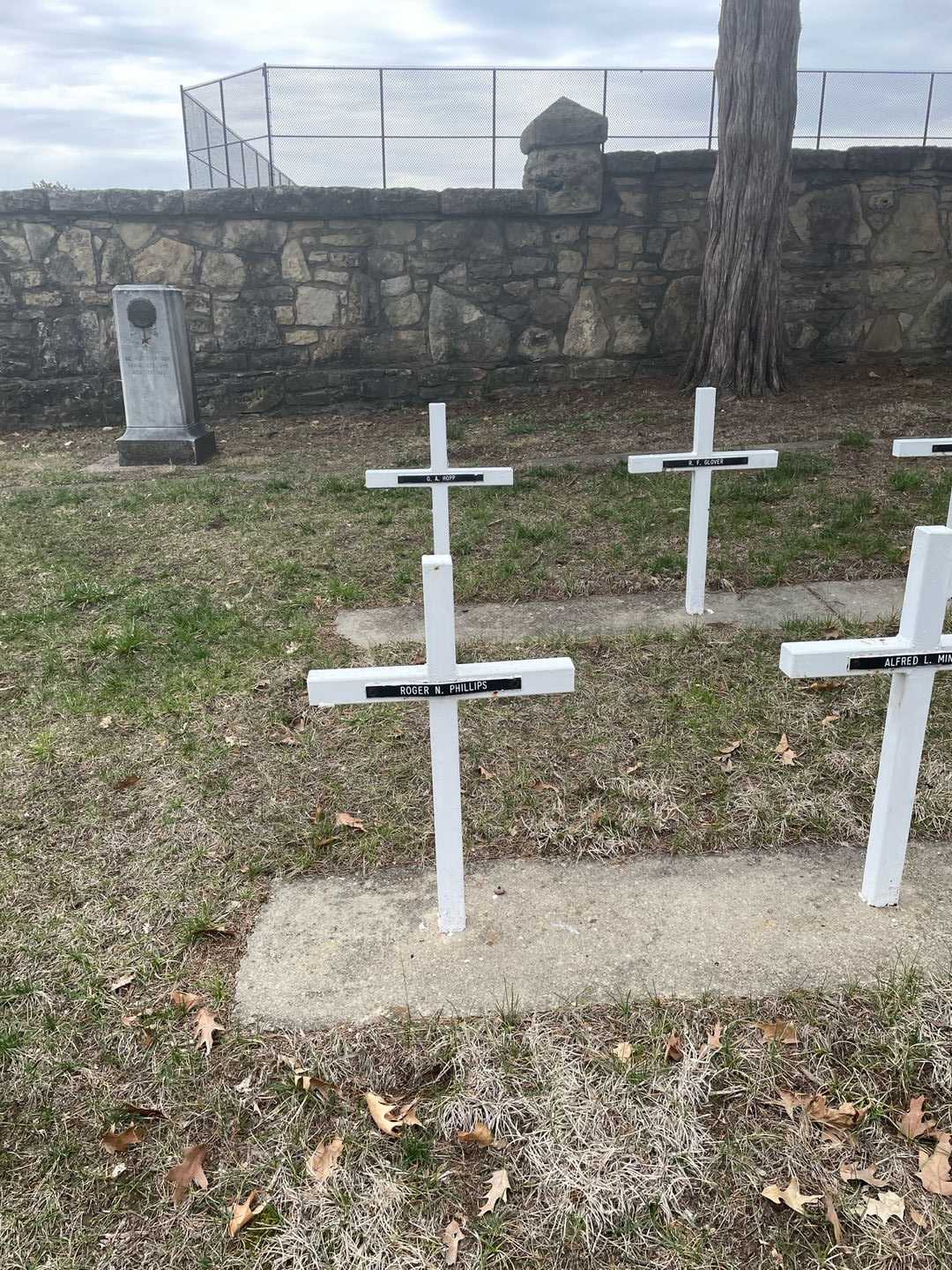 Roger N. Phillips's grave. Photo 2