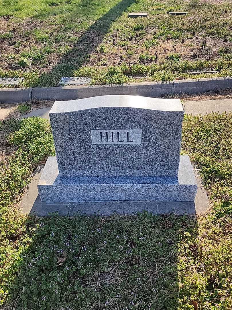 William E. Eakin's grave. Photo 1