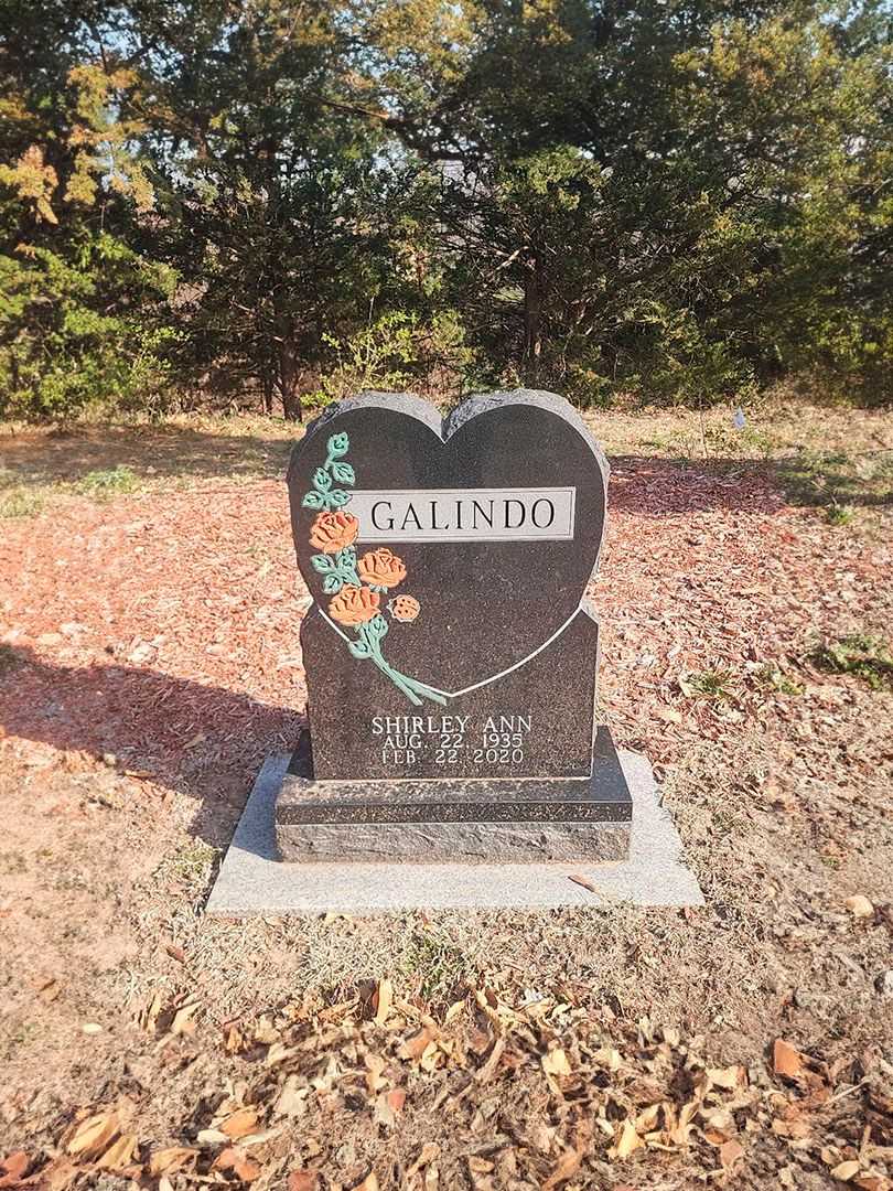 Shirley Ann Galindo's grave. Photo 3