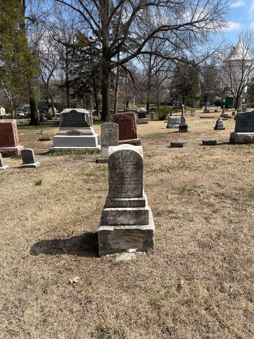Edgar V. House's grave. Photo 2