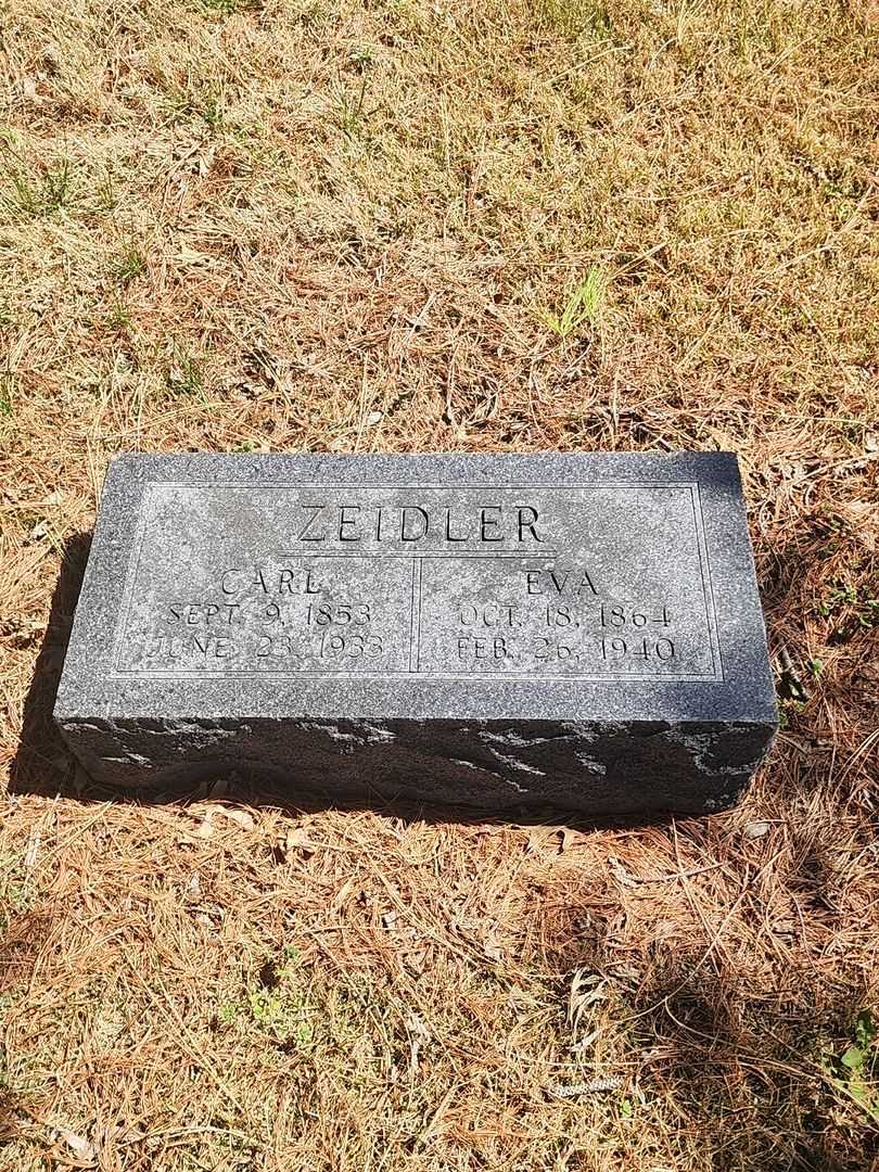 Eva Zeidler's grave. Photo 3