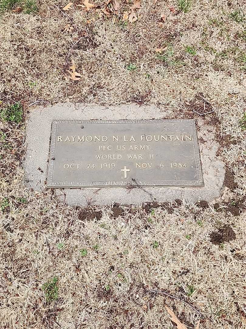 Raymond N. LaFountain's grave. Photo 3