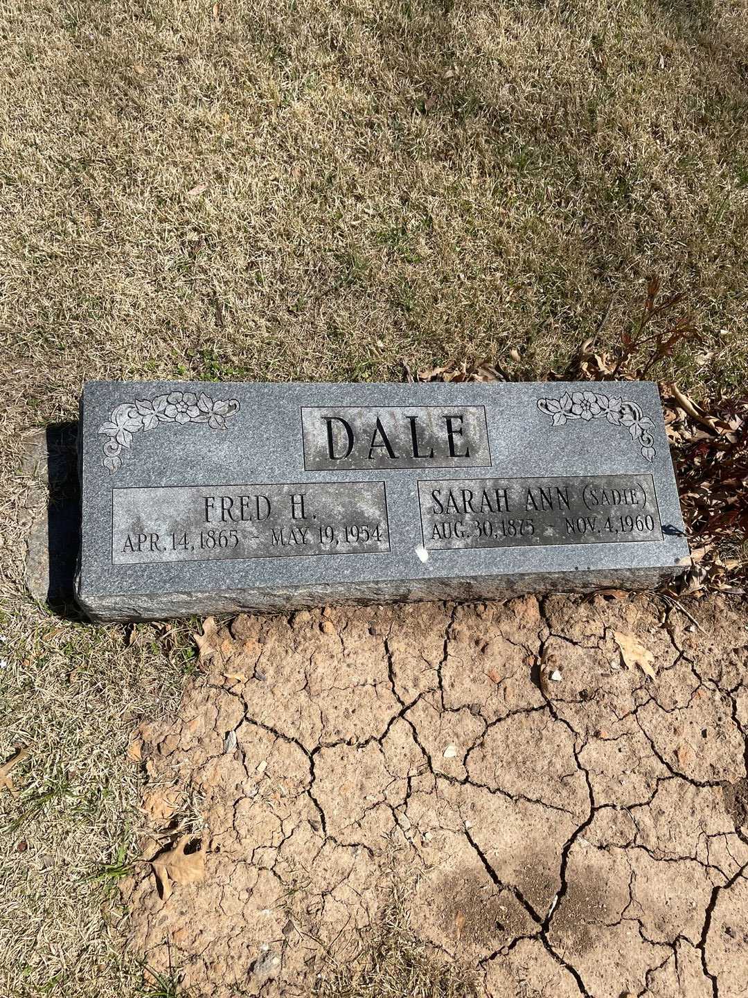 Fredrick H. "Fred" Dale's grave. Photo 3