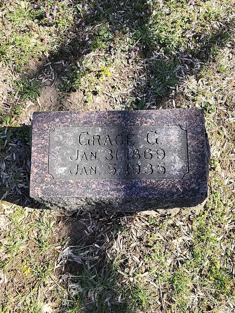 Grace Greenwood Maddock's grave. Photo 3