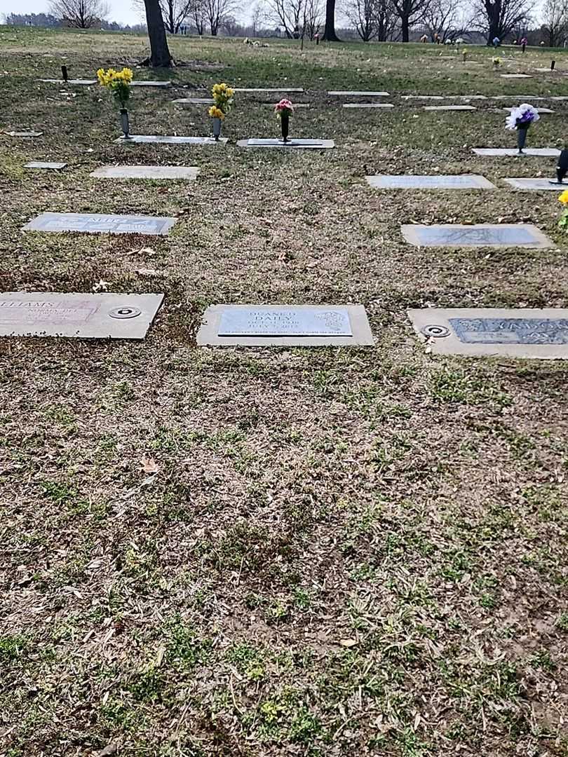 Duane D. Daily's grave. Photo 2