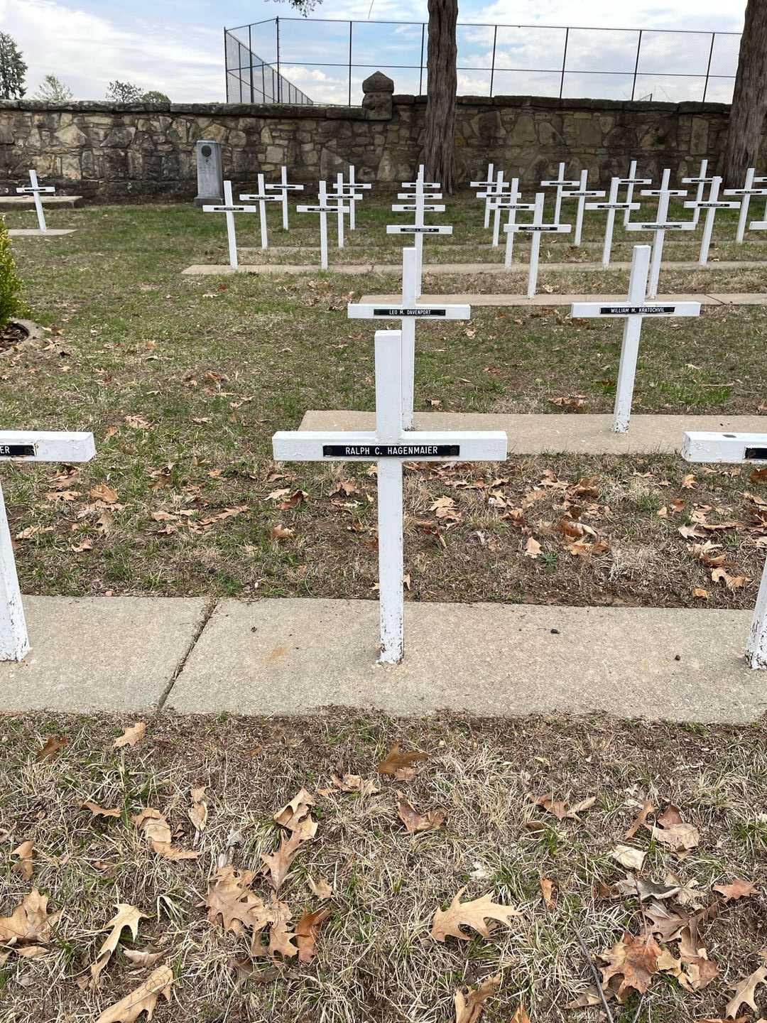 Ralph C. Hagenmaier's grave. Photo 2