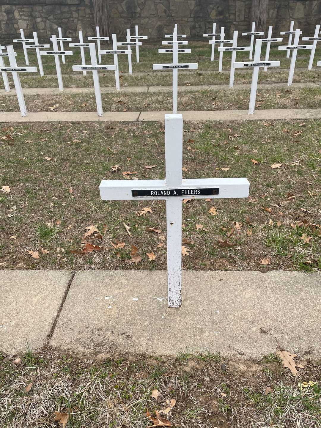 Roland A. Ehlers's grave. Photo 3