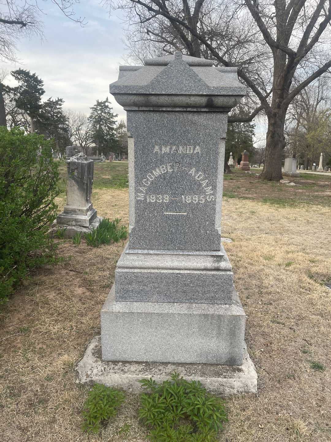 Amanda Macomber-Adams's grave. Photo 3