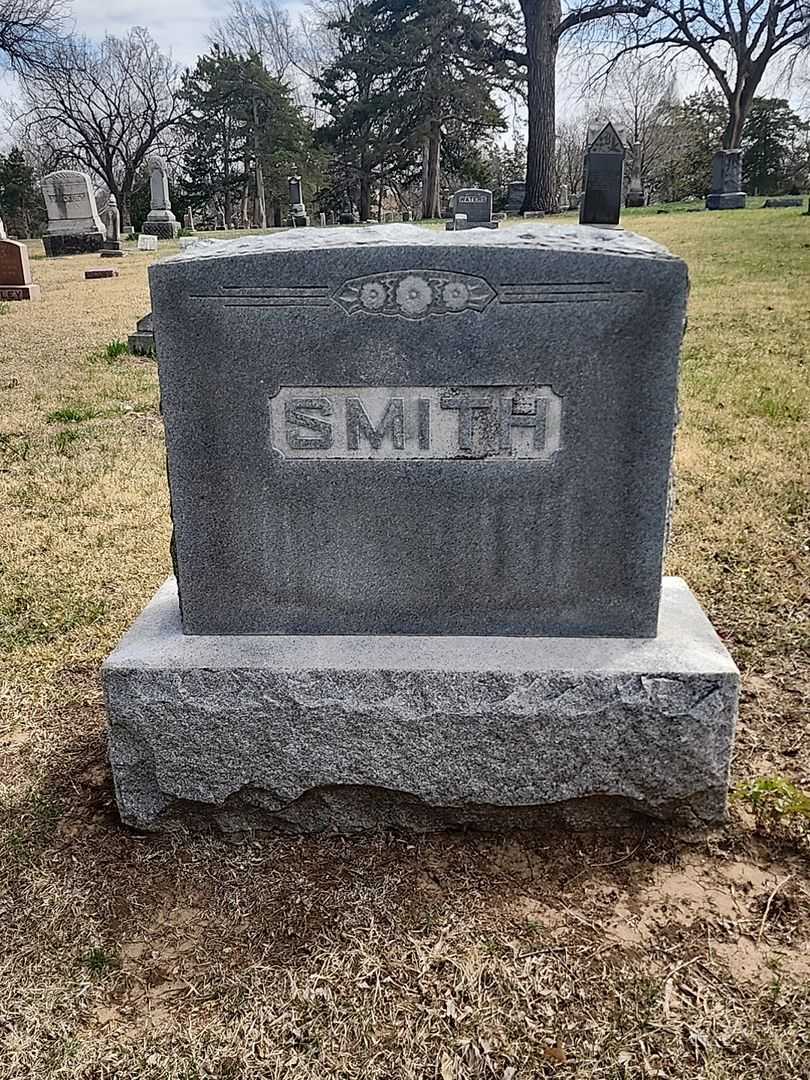 Hugh Abbott's grave. Photo 1