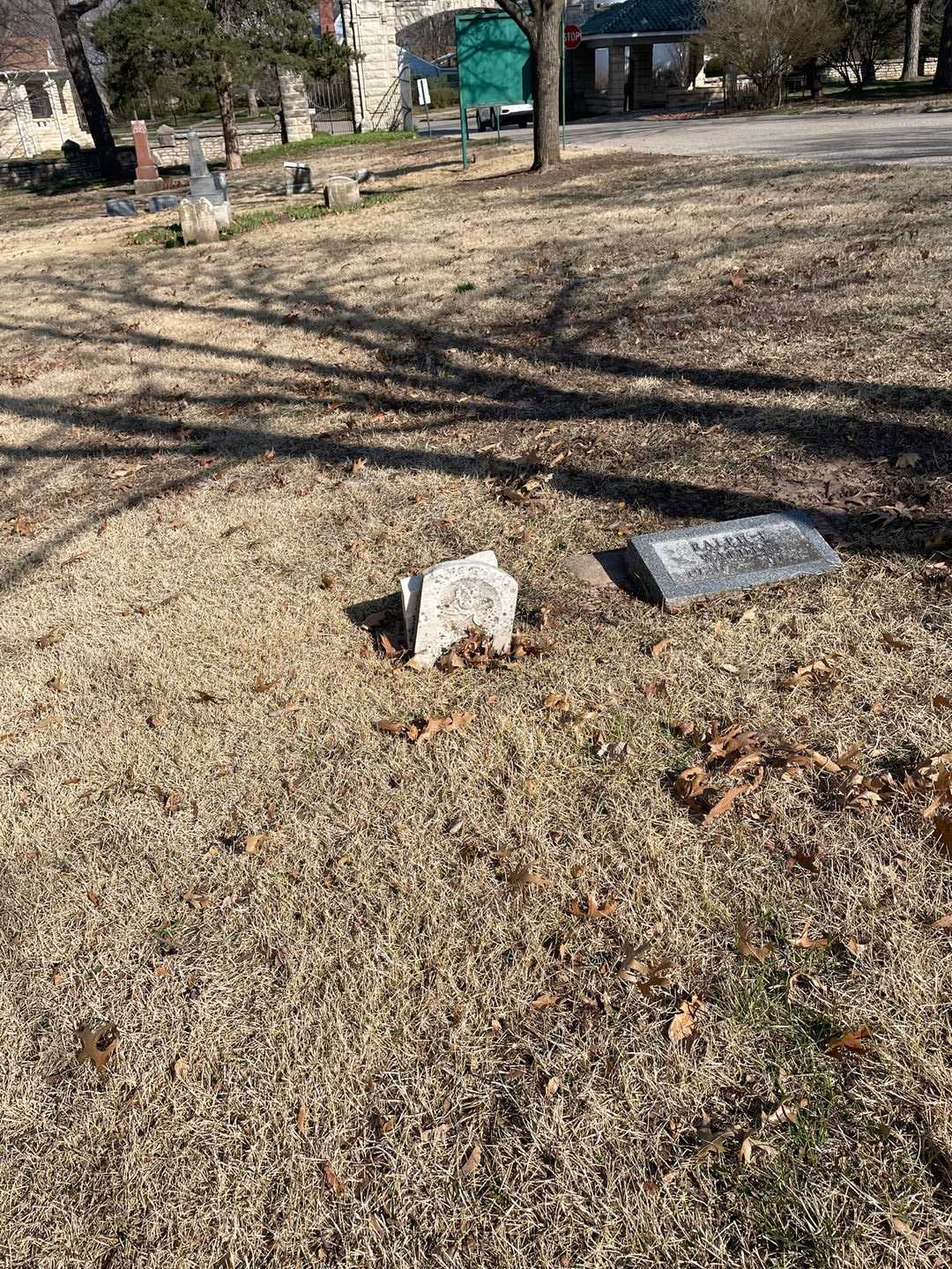 Edgar Leroy Huntington's grave. Photo 2