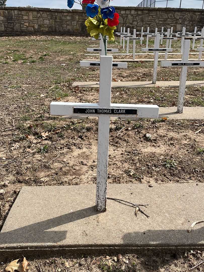 John Thomas Clark's grave. Photo 3