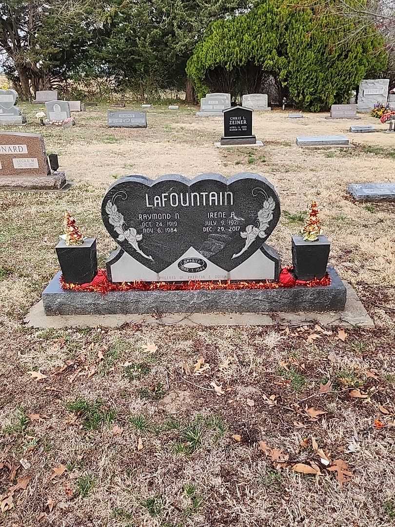 Raymond N. LaFountain's grave. Photo 1