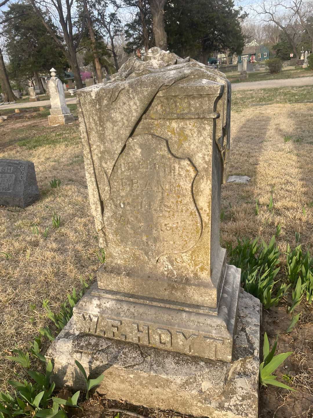 William F. "Frank" Hoyt's grave. Photo 3