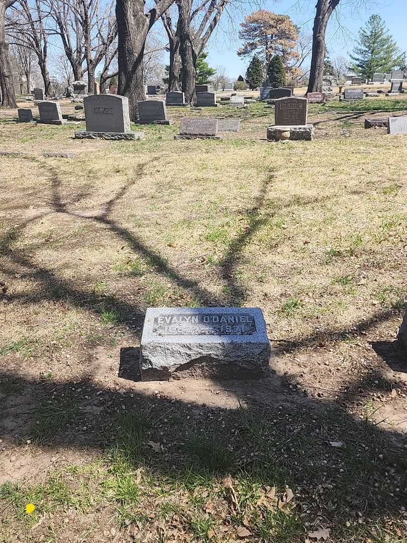 Evalyn A. O'Daniel's grave. Photo 2