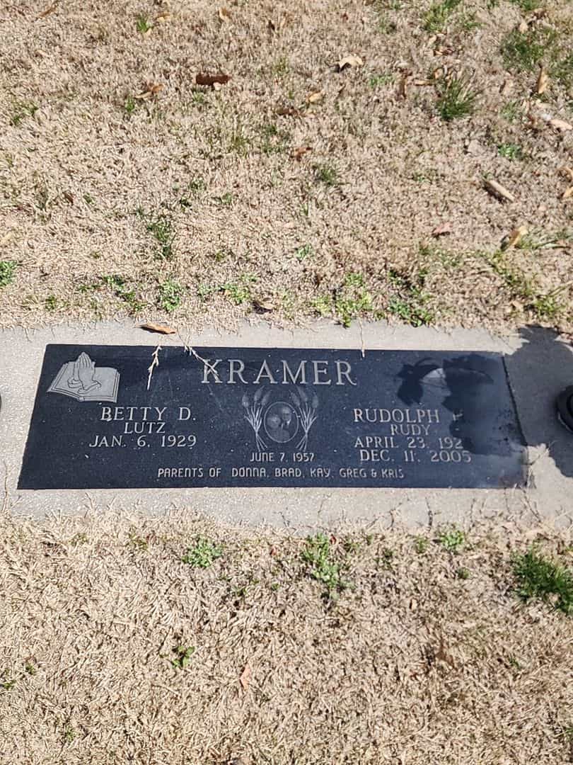 Betty D. Kamer's grave