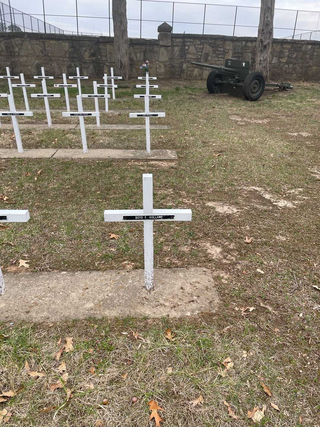 Boyd F. Holland's grave. Photo 2