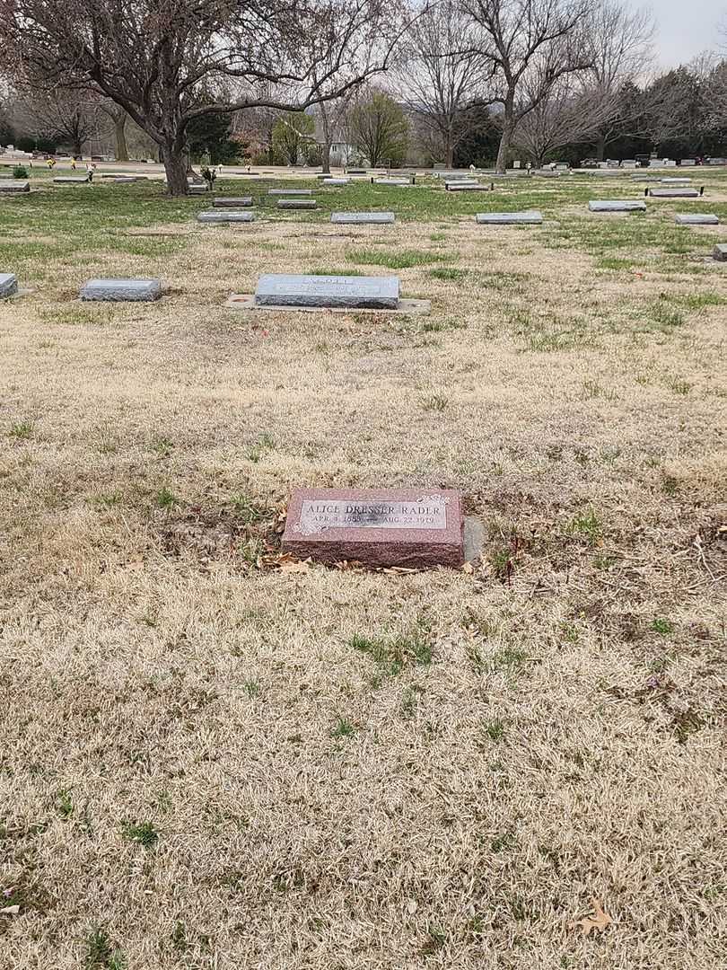 Alice Dresser Rader's grave. Photo 2
