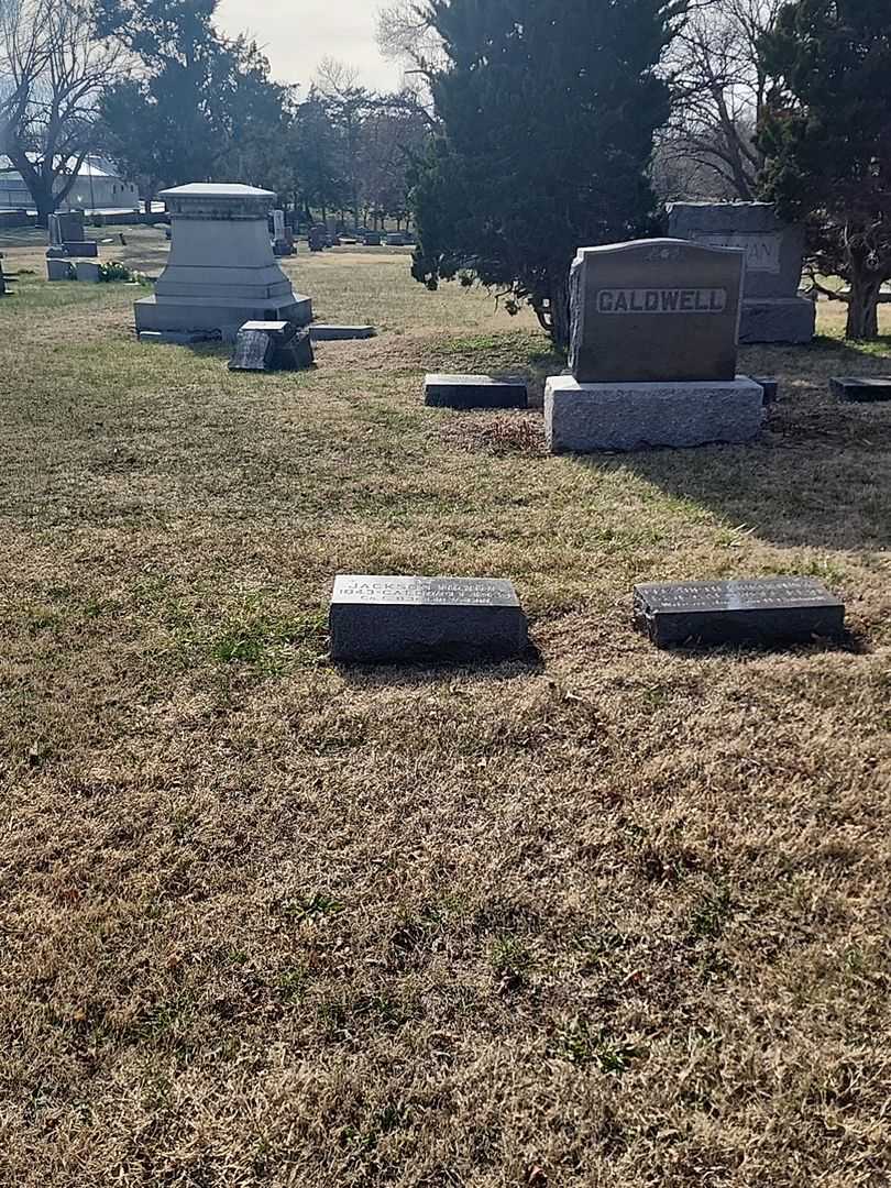 Jackson Nichol Caldwell's grave. Photo 3