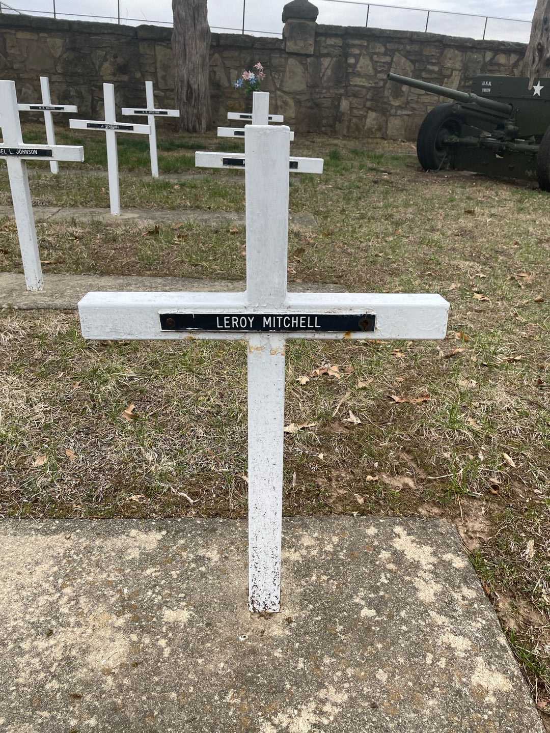Leroy Mitchell's grave. Photo 3