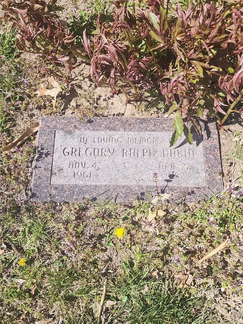 Gregory Ralph Dakin's grave. Photo 3