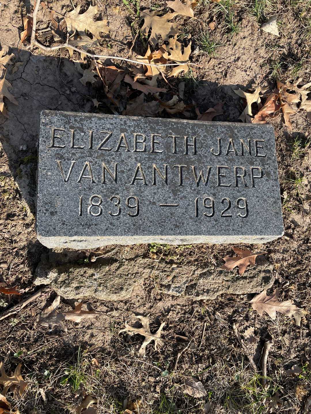 Elizabeth Jane Van Antwerp's grave. Photo 3