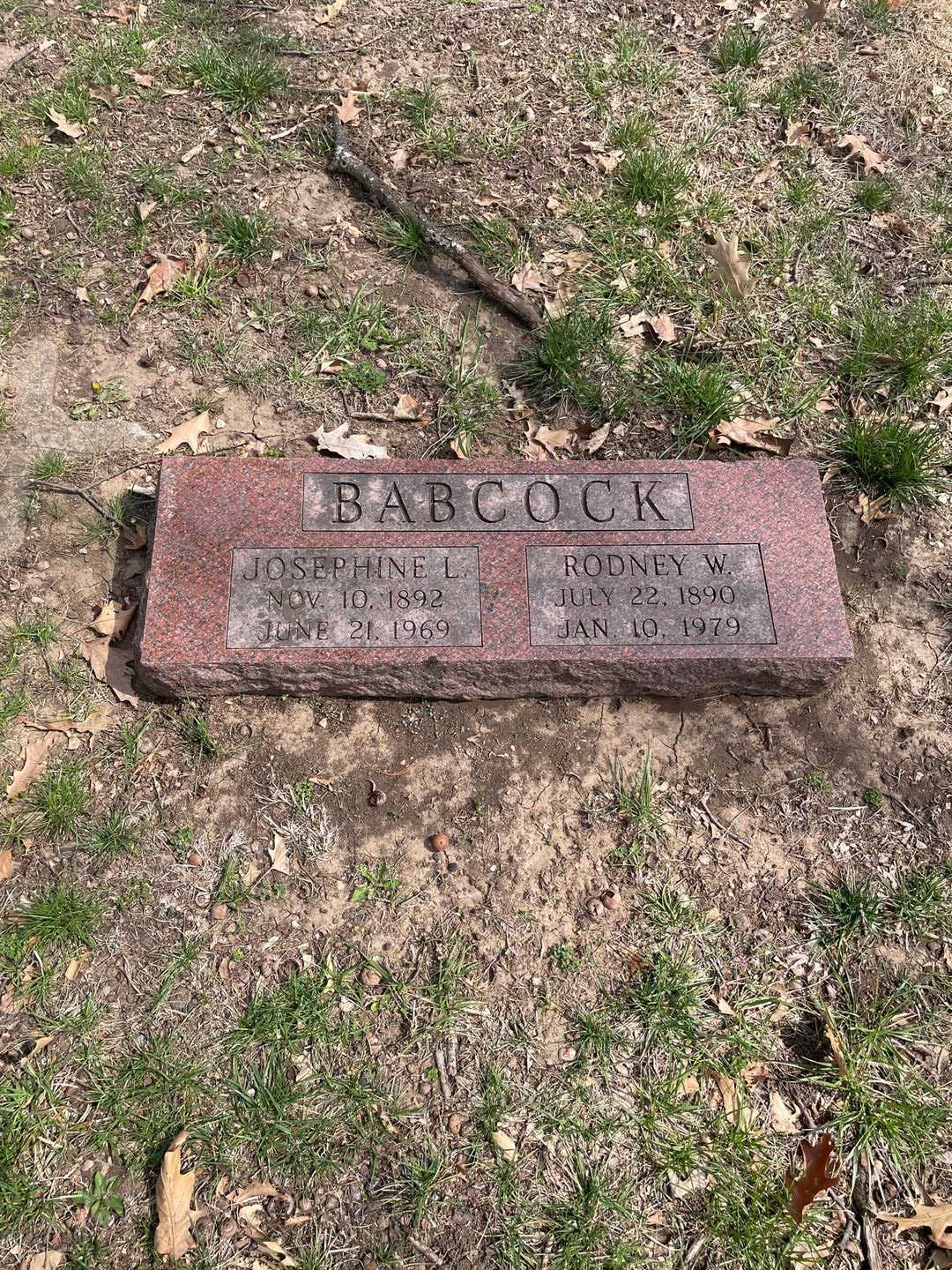Josephine Luella Babcock's grave. Photo 1